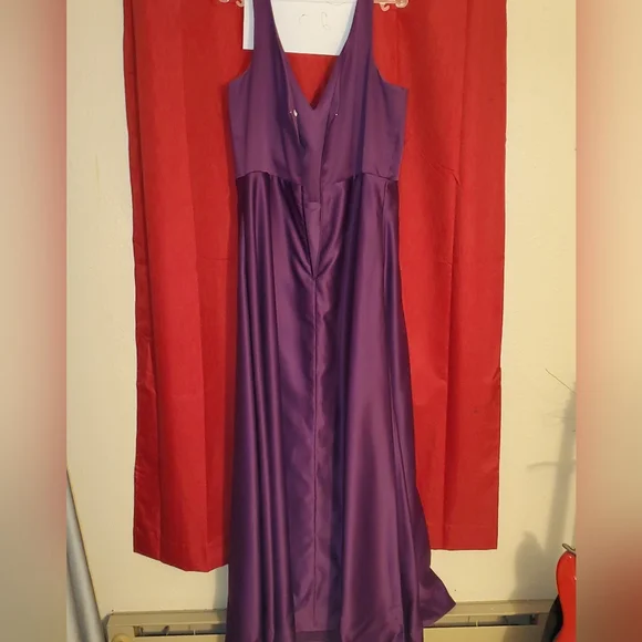 Purple Passion Bridesmaid Dress size 20 - Picture 2 of 2